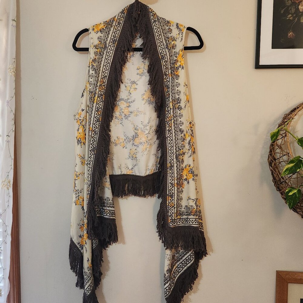 Ivy Jane L Yellow Rose Grey Embroidered Fringed Scarf Style Boho Duster Vest